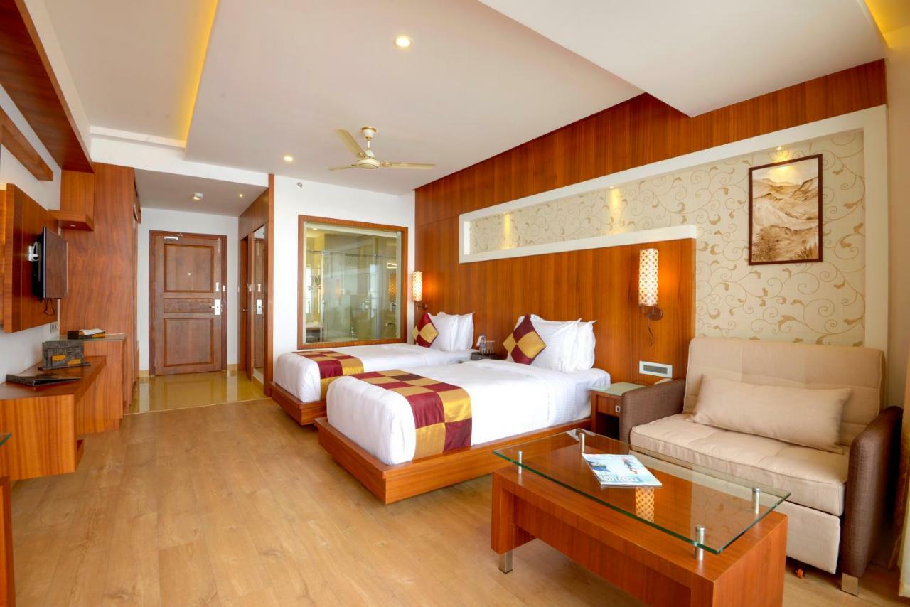 Amber Dale Luxury Hotel & Spa, 蒙纳 外观 照片